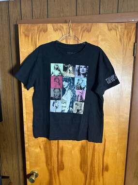 Taylor Swift The Eras Tour Official Black Graphic T-Shirt US Dates